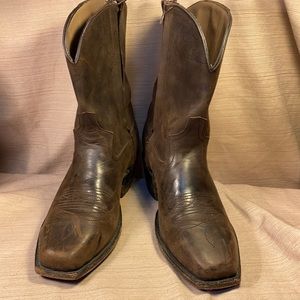 Handmade hardly worn leather studded cowboy boots